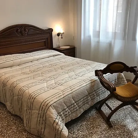 Tolentini Apartament *